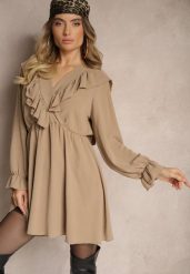 Ciemnobeżowa Kopertowa Sukienka z Żabotem Ozdobiona Falbankami Melosia. Brązowe sukienki damskie Renee, bez wzorów, eleganckie, bez ramiączek. W wyprzedaży za 55.99 zł.