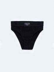Figi damskie bawełniane z szeroką gumą z linii Authentic czarne Margona 906. Czarne figi Big Star, bez wzorów, z bawełny. W wyprzedaży za 29.99 zł.