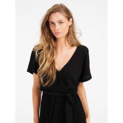 Sukienka damska Protest Nadia. Czarne sukienki damskie Protest, bez wzorów, eleganckie, bez ramiączek. Za 316.50 zł.