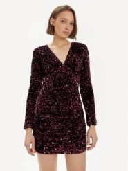 Gina Tricot Sukienka koktajlowa 21349 Bordowy Slim Fit. Czerwone sukienki damskie Gina Tricot, bez wzorów, z syntetyku, wizytowe, bez ramiączek. Za 279.99 zł.