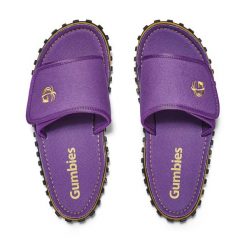 Klapki damskie GUMBIES STRIDER SLIDE WOMEN. Fioletowe klapki damskie Gumbies, bez wzorów, bez obcasa, bez zapięcia. Za 89.99 zł.