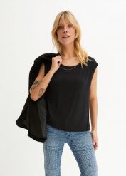 T-shirt z miękkiej mieszanki wiskozy. Czarne t-shirty damskie bonprix, bez wzorów, z wiskozy, bez kołnierzyka. Za 37.99 zł.