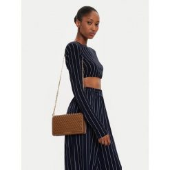 Torebka MICHAEL Michael Kors. Brązowe torebki wieczorowe damskie MICHAEL Michael Kors, bez wzorów, bez dodatków. Za 1,249.00 zł.