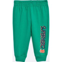 Blu Kids - Spodnie dziecięce 68-98 cm. Spodnie dresowe chłopięce marki 4F. W wyprzedaży za 14.90 zł.