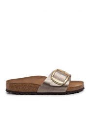 Birkenstock Klapki Madrid Big Buckle 1016237 Brązowy. Brązowe klapki damskie Birkenstock, bez wzorów, ze skóry, bez obcasa, bez zapięcia. Za 499.99 zł.