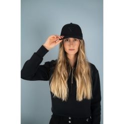 Czapka golfowa Merion – Regulowana, oddychająca, lekka, ochrona UV. Czarne czapki damskie FLAIRWAY GOLF, bez wzorów. Za 106.00 zł.