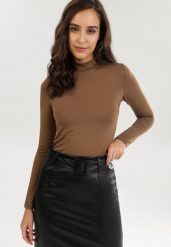Brązowa Bluzka z Półgolfem Risevera. Brązowe bluzki damskie Born2be, l, bez wzorów, z dzianiny, bez ramiączek. Za 74.99 zł.