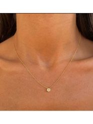 DIA DIAMONDS Pozłacany naszyjnik z zawieszką - dł. 40 cm rozmiar: onesize. Czerwone naszyjniki damskie DIA DIAMONDS, z diamentem, pozłacane. Za 206.42 zł.