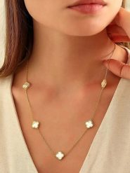 Heliophilia Naszyjnik z elementami ozdobnymi - dł. 45 cm rozmiar: onesize. Białe naszyjniki damskie Heliophilia, metalowe. Za 43.99 zł.