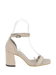 Lizza Shoes Skórzane sandały w kolorze kremowym rozmiar: 40. Brązowe sandały damskie Lizza Shoes, bez wzorów, ze skóry, z otwartym noskiem, bez obcasa, na koturnie, bez zapięcia. Za 153.71 zł.