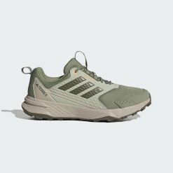 Buty Tracefinder Trail Running. Brązowe obuwie sportowe damskie Adidas, z materiału, bez zapięcia, do biegania. Za 299.00 zł.