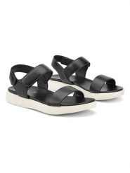 Freyling Sandały w kolorze czarnym rozmiar: 40. Czarne sandały damskie Freyling, bez wzorów, z otwartym noskiem, bez obcasa, bez zapięcia. Za 83.81 zł.