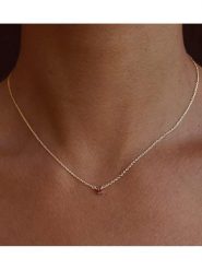 Les Petites Précieuses Pozłacany naszyjnik z rubinem - dł. 40 cm rozmiar: onesize. Czerwone naszyjniki damskie Les Petites Précieuses, z rubinem, pozłacane. Za 100.75 zł.