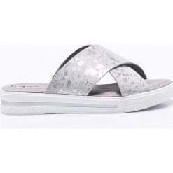 Tamaris - Klapki. Szare klapki damskie Tamaris, z materiału. W wyprzedaży za 159.90 zł.