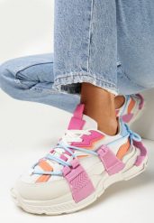Fuksjowe Sneakersy z Elastycznym Sznurowaniem i Ozdobnymi Taśmami Jarlele. Brązowe obuwie sportowe damskie Born2be, bez zapięcia. Za 59.99 zł.