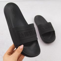 Klapki damskie sportowe czarne Big Star OO274044. Czarne klapki damskie Big Star, bez wzorów, z materiału, bez obcasa, bez zapięcia. Za 65.99 zł.