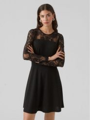 Vero Moda Sukienka codzienna 10296124 Czarny Regular Fit. Czarne sukienki damskie Vero Moda, bez wzorów, z syntetyku, bez ramiączek. Za 239.99 zł.