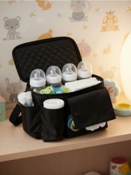 Torba pikowana na wózek dziecięcy - czarny. Czarne akcesoria do wózków Sinsay. Za 39.99 zł.