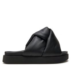 Klapki Inuikii. Czarne klapki damskie Inuikii, bez wzorów, bez obcasa, bez zapięcia. Za 629.99 zł.