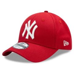 Czapka baseballowa New York Yankees. Białe czapki z daszkiem damskie New Era, bez wzorów. Za 231.50 zł.