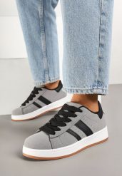 Szare Sneakersy z Ozdobnymi Naszywkami z Boku Galdexis. Szare obuwie sportowe damskie Born2be, z jeansu, bez zapięcia. Za 79.99 zł.