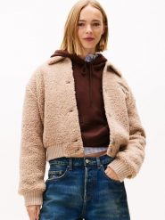 Tommy Jeans kurtka pluszowa Kobiety brązowy, S. Brązowe kurtki damskie Tommy Jeans, s, bez wzorów, z jeansu, bez kaptura. Za 749.95 zł.