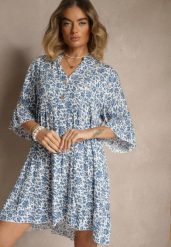 Biało-Niebieska Rozkloszowana Sukienka z Bawełny Zdobiona Kwiatowym Wzorem Jenelitia. Białe sukienki damskie Renee, z aplikacjami, z bawełny, eleganckie, bez ramiączek. W wyprzedaży za 43.99 zł.