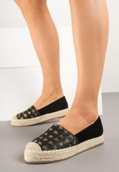 Czarne Espadryle Ozdobione Plecionką i Geometrycznym Motywem Sdivoria. Czarne espadryle damskie Renee, bez wzorów, z jeansu, bez obcasa, na płaskiej podeszwie. Za 64.99 zł.