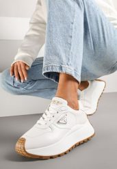 Białe Sneakersy Vices na Platformie Ozdobione Metaliczną Aplikacją Nelviera. Białe obuwie sportowe damskie Renee, z jeansu, bez zapięcia. Za 129.99 zł.