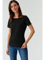 TATUUM Koszulka "Mikaja" w kolorze czarnym rozmiar: S. Czarne bluzki damskie TATUUM, s, bez wzorów, bez kołnierzyka, bez ramiączek. Za 70.90 zł.