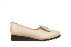 Półbuty Bayla-159 4259 001-P Beż Lico 159036, Skóra naturalna - 37. Brązowe półbuty damskie Bayla, bez wzorów, z jeansu, bez obcasa, na koturnie, bez zapięcia. W wyprzedaży za 179.10 zł.