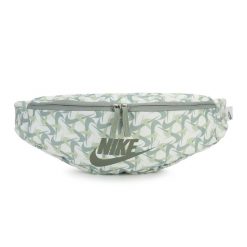 Saszetka nerka Nike Heritage. Fioletowe nerki i saszetki damskie Nike, bez wzorów. Za 119.99 zł.