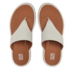 Japonki FitFlop. Białe klapki damskie FitFlop, bez wzorów, bez obcasa, bez zapięcia. Za 309.99 zł.