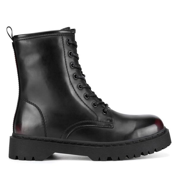 Trzewiki Jenny Fairy. Czerwone botki damskie Jenny Fairy, bez obcasa, na płaskiej podeszwie, bez zapięcia. Za 179.99 zł.