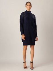 APART Sukienka dzianinowa w kolorze granatowym rozmiar: 40/42. Niebieskie sukienki damskie Apart, bez wzorów, z dzianiny, bez ramiączek. Za 292.45 zł.