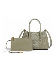 SUVRAI Torebka w kolorze zielonym - 30 x 18 x 10 cm rozmiar: onesize. Zielone torebki klasyczne damskie SUVRAI, z materiału, przez ramię, bez dodatków. Za 130.99 zł.