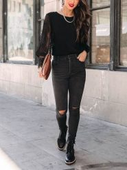 Milan Kiss Bluzka w kolorze czarnym rozmiar: M. Czarne bluzki damskie Milan Kiss, m, bez wzorów, z koronki, bez kołnierzyka, bez ramiączek. Za 163.64 zł.