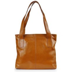 Torebka skórzana damska DAN-A T222 camel. Brązowe torebki klasyczne damskie DAN-A, ze skóry, bez dodatków. Za 399.99 zł.
