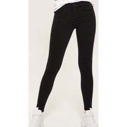 Jeansy skinny - Czarny. Czarne jeansy damskie House. Za 79.99 zł.