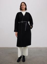 BGN Płaszcz przejściowy w kolorze czarnym rozmiar: 40. Czarne płaszcze damskie BGN, bez wzorów, ze skóry, bez kaptura. Za 243.06 zł.