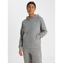 Bluza damska z kapturem Hummel Pulse. Szare bluzy damskie Hummel, na zimę, bez wzorów, z kapturem. Za 183.00 zł.