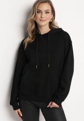 Czarna Bluza Kangurka z Kapturem i Szeroką Kieszenią Rihea. Czarne bluzy damskie Born2be, bez wzorów, z kapturem. Za 74.99 zł.