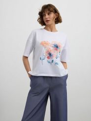 BGN Koszulka w kolorze białym rozmiar: 36. Białe koszulki damskie BGN, bez wzorów, bez kołnierzyka, bez ramiączek. Za 43.99 zł.