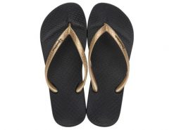 Klapki damskie Ipanema Anatomica Tan. Czarne klapki damskie Ipanema, bez wzorów, z materiału, bez obcasa, bez zapięcia. Za 62.99 zł.
