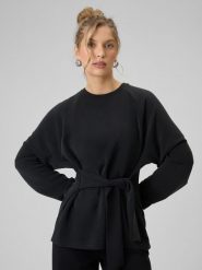 4F Bluza regular z wiązaniem i modalem damska - czarna XS. Czarne bluzy damskie 4F, xs, bez wzorów, z dzianiny, bez kaptura. Za 189.99 zł.