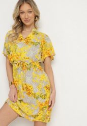 Żółta Sukienka w Kwiaty z Paskiem Cleza. Żółte sukienki damskie Born2be, bez wzorów, eleganckie, bez ramiączek. Za 69.99 zł.