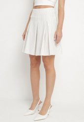 Biała Spódnica w Delikatne Paski o Rozkloszowanym Kroju z Plisami Redamara. Białe spódnice damskie Born2be, na co dzień, l, bez wzorów, eleganckie, mini. Za 59.99 zł.