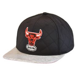 Czapka z daszkiem Mitchell & Ness NBA Diamond Base HWC Chicago -CBUYYPPPBLCK. Czarne czapki z daszkiem damskie Mitchell & Ness, bez wzorów. Za 89.00 zł.