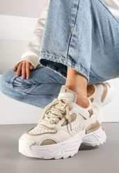 Beżowe Sneakersy na Podeszwie z Tłoczeniami w Streetwearowym Stylu Vaniffia. Brązowe obuwie sportowe damskie Born2be, z jeansu, bez zapięcia. Za 109.99 zł.