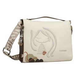 Torebka damska Anekke, z ozdobnym motywem i subtelnym logo zapinana na suwak wyposażona w regulowany pasek na ramię oraz dekoracyjną zawieszkę pojemn. Brązowe torebki klasyczne damskie Anekke, na ramię, bez dodatków. Za 359.00 zł.